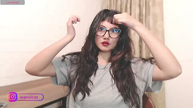 Laury uri online show from March 18, 2026, 2:26 am