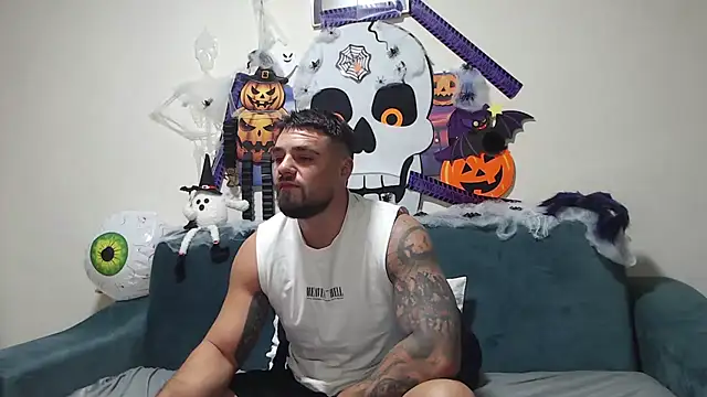 Tiberius hunk online show from October 26, 2025, 5:13 am