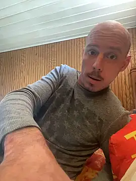 Snapshot of Mac_ThunderCock chatting on March 1, 2025, 3:05 pm Mac ThunderCock online show from March 1, 2025, 3:05 pm