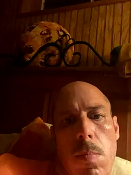 Snapshot of Mac_ThunderCock chatting on October 9, 2025, 6:00 am Mac ThunderCock online show from October 9, 2025, 6:00 am