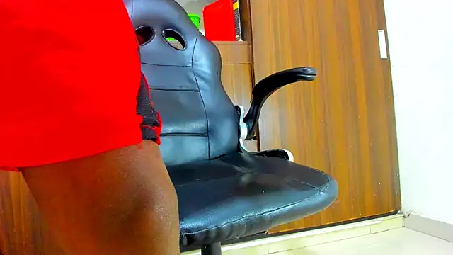 Snapshot of Dreamastercum_ chatting on June 11, 2026, 12:03 pm Dreamastercum online show from June 11, 2026, 12:03 pm