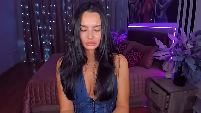 DanaSincere online show from March 19, 2025, 4:03 am