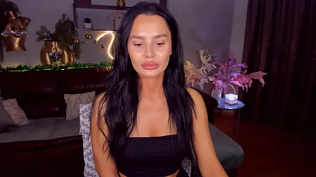 DanaSincere online show from December 17, 2025, 4:18 am