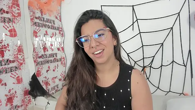 emilyy cooperr online show from October 18, 2025, 12:06 pm