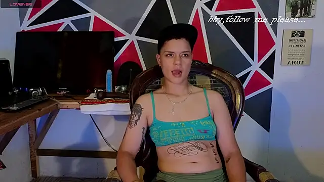 Snapshot of demimoore222 chatting on October 14, 2025, 10:21 pm demimoore222 online show from October 14, 2025, 10:21 pm