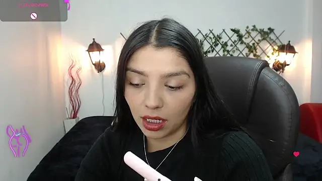 Snapshot of issa__nassar chatting on October 3, 2025, 1:19 pm issa nassar online show from October 3, 2025, 1:19 pm