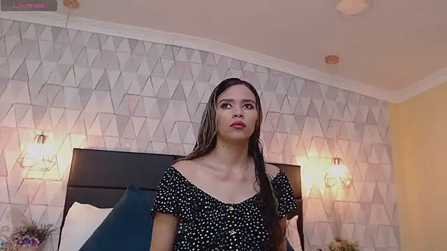 LiliJensen online show from September 12, 2025, 7:25 pm