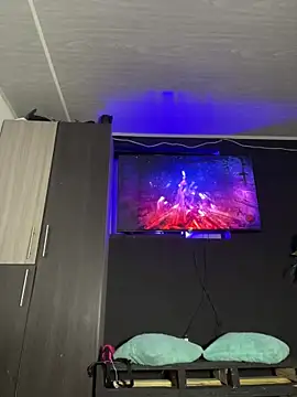 Snapshot of Miguel_bigcock chatting on March 9, 2025, 3:54 am Miguel bigcock online show from March 9, 2025, 3:54 am