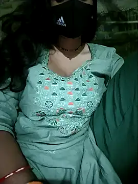 Sexyradha  online show from May 7, 2026, 10:15 pm