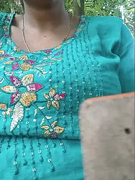 Sexyradha  online show from May 23, 2026, 4:29 am