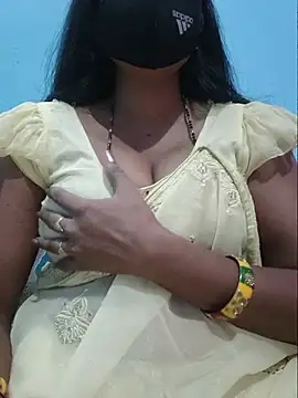 Sexyradha  online show from July 6, 2026, 5:15 pm