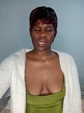 Snapshot of Missvixen81 chatting on June 21, 2026, 2:30 pm Missvixen81 online show from June 21, 2026, 2:30 pm