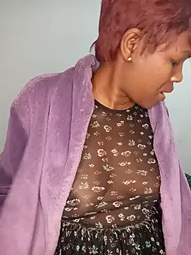 Snapshot of Missvixen81 chatting on July 6, 2026, 1:35 am Missvixen81 online show from July 6, 2026, 1:35 am