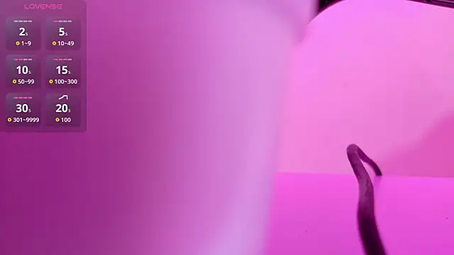 playfulcurvy online show from November 1, 2025, 7:16 pm