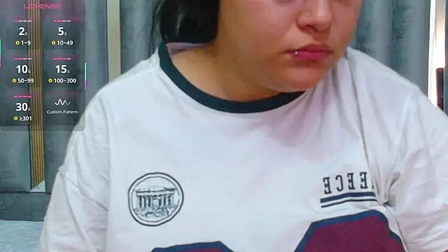 playfulcurvy online show from November 9, 2025, 12:58 pm