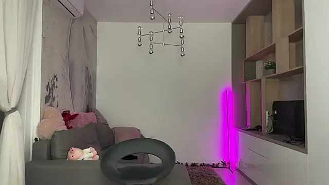 NatashaVoss online show from March 5, 2025, 11:27 pm