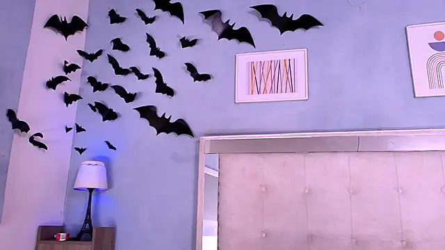 Snapshot of Emily_Castillo_1 chatting on November 14, 2025, 4:33 am Emily Castillo 1 online show from November 14, 2025, 4:33 am