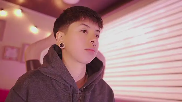 tommy blue online show from February 25, 2026, 12:48 pm