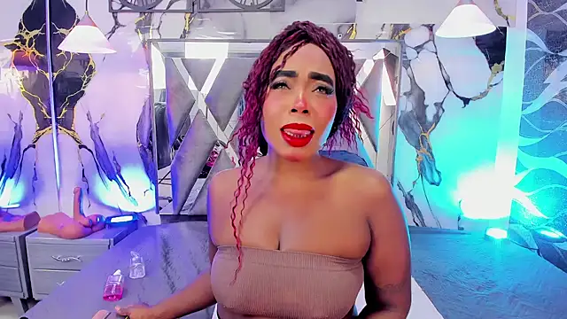 Snapshot of CandyMartinez_ chatting on July 28, 2026, 8:12 pm CandyMartinez online show from July 28, 2026, 8:12 pm