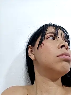 Snapshot of Candy-Body chatting on March 15, 2025, 11:28 pm Candy-Body online show from March 15, 2025, 11:28 pm