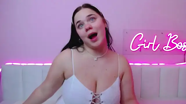 Snapshot of Eliss_Shyyo chatting on March 22, 2025, 10:06 am Eliss Shyyo online show from March 22, 2025, 10:06 am