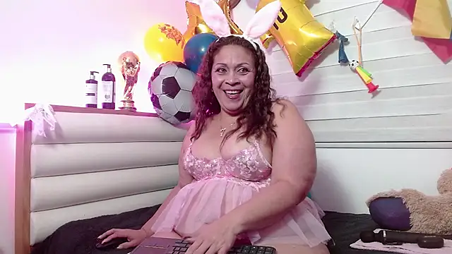 Snapshot of scarlettbooty chatting on June 21, 2026, 11:02 am scarlettbooty online show from June 21, 2026, 11:02 am