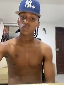 kyle ivo00 online show from March 17, 2025, 6:07 am