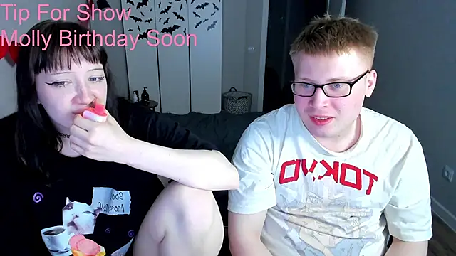 JayMollyy online show from May 25, 2026, 6:14 pm