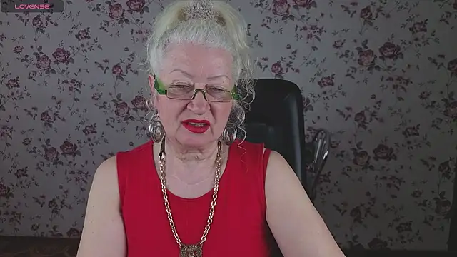 Maya Mayflower online show from May 3, 2026, 3:12 am