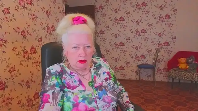 Snapshot of Maya_Mayflower chatting on May 15, 2026, 3:13 am Maya Mayflower online show from May 15, 2026, 3:13 am