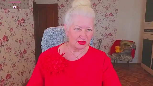 Snapshot of Maya_Mayflower chatting on June 12, 2026, 3:49 am Maya Mayflower online show from June 12, 2026, 3:49 am