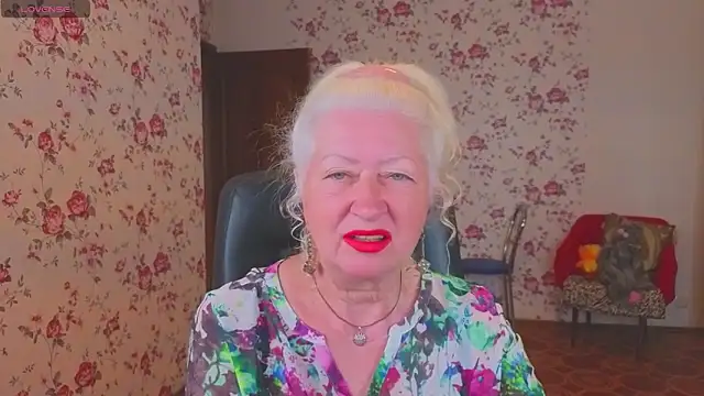 Snapshot of Maya_Mayflower chatting on June 14, 2026, 3:19 am Maya Mayflower online show from June 14, 2026, 3:19 am