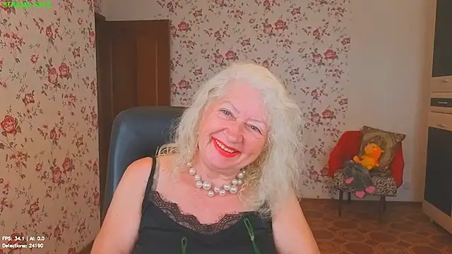 Snapshot of Maya_Mayflower chatting on June 25, 2026, 3:28 am Maya Mayflower online show from June 25, 2026, 3:28 am