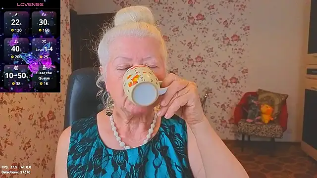 Snapshot of Maya_Mayflower chatting on June 28, 2026, 3:23 am Maya Mayflower online show from June 28, 2026, 3:23 am