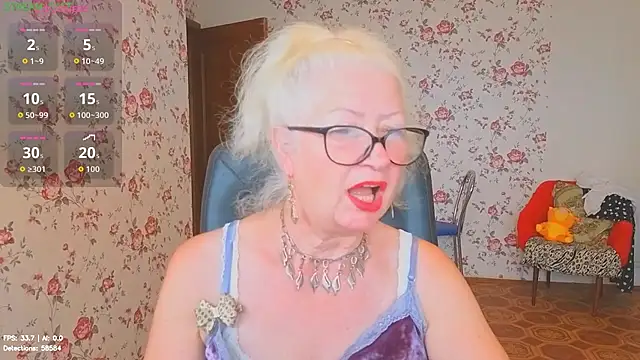 Snapshot of Maya_Mayflower chatting on July 23, 2026, 3:37 am Maya Mayflower online show from July 23, 2026, 3:37 am