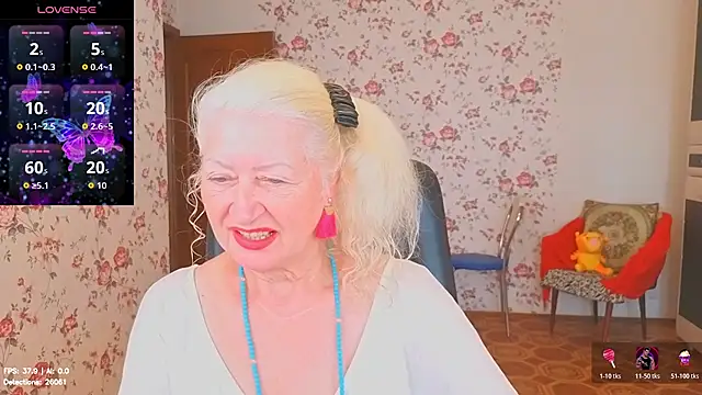 Snapshot of Maya_Mayflower chatting on August 3, 2026, 4:33 am Maya Mayflower online show from August 3, 2026, 4:33 am