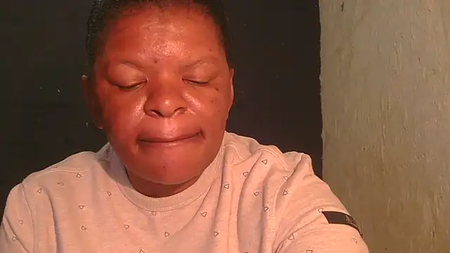 Snapshot of ebony_rose11 chatting on October 30, 2025, 5:24 pm ebony rose11 online show from October 30, 2025, 5:24 pm