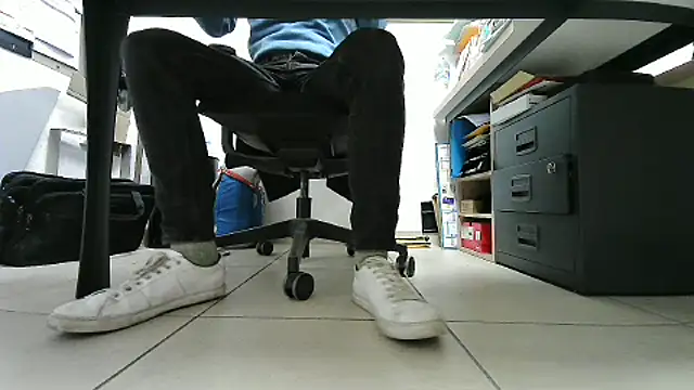 GM51-1988 online show from October 22, 2025, 4:18 pm