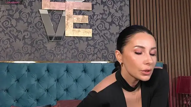 Vanessao1 online show from May 25, 2026, 2:34 pm