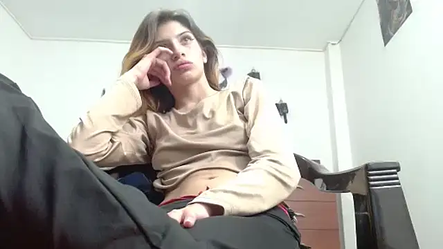 Snapshot of KratosAfroditacs chatting on September 17, 2025, 3:52 am KratosAfroditacs online show from September 17, 2025, 3:52 am