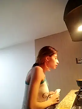 Snapshot of KratosAfroditacs chatting on September 27, 2025, 6:35 pm KratosAfroditacs online show from September 27, 2025, 6:35 pm