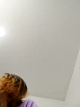 Snapshot of KratosAfroditacs chatting on October 23, 2025, 4:01 am KratosAfroditacs online show from October 23, 2025, 4:01 am