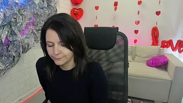 Snapshot of NicoleHitman chatting on March 13, 2025, 5:33 am NicoleHitman online show from March 13, 2025, 5:33 am