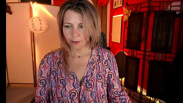 NicoleHitman online show from June 12, 2026, 9:08 am