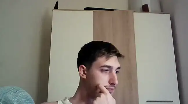 Snapshot of Enoch981 chatting on March 20, 2025, 12:51 am Enoch981 online show from March 20, 2025, 12:51 am