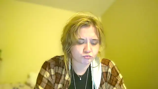 Snapshot of Dessydrips chatting on February 9, 2026, 11:03 am Dessydrips online show from February 9, 2026, 11:03 am
