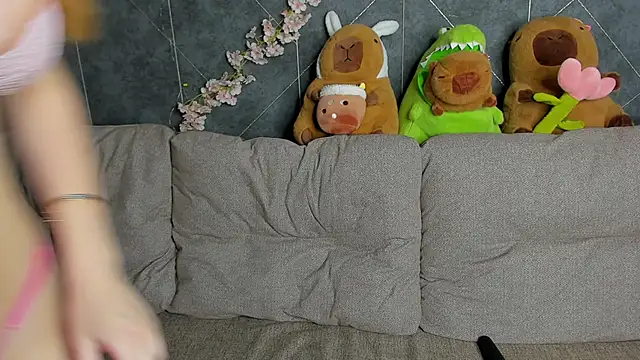 EvaTheHeart online show from November 8, 2025, 2:45 am