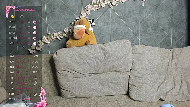 EvaTheHeart online show from November 30, 2025, 2:15 am