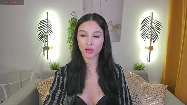 Snapshot of Erika_Flame chatting on October 11, 2025, 12:47 pm Erika Flame online show from October 11, 2025, 12:47 pm