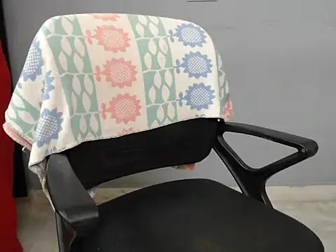 Snapshot of Surjeet_Kaur chatting on November 30, 2025, 3:43 am Surjeet Kaur online show from November 30, 2025, 3:43 am